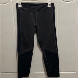 Champion gray detailed Capri leggings size small